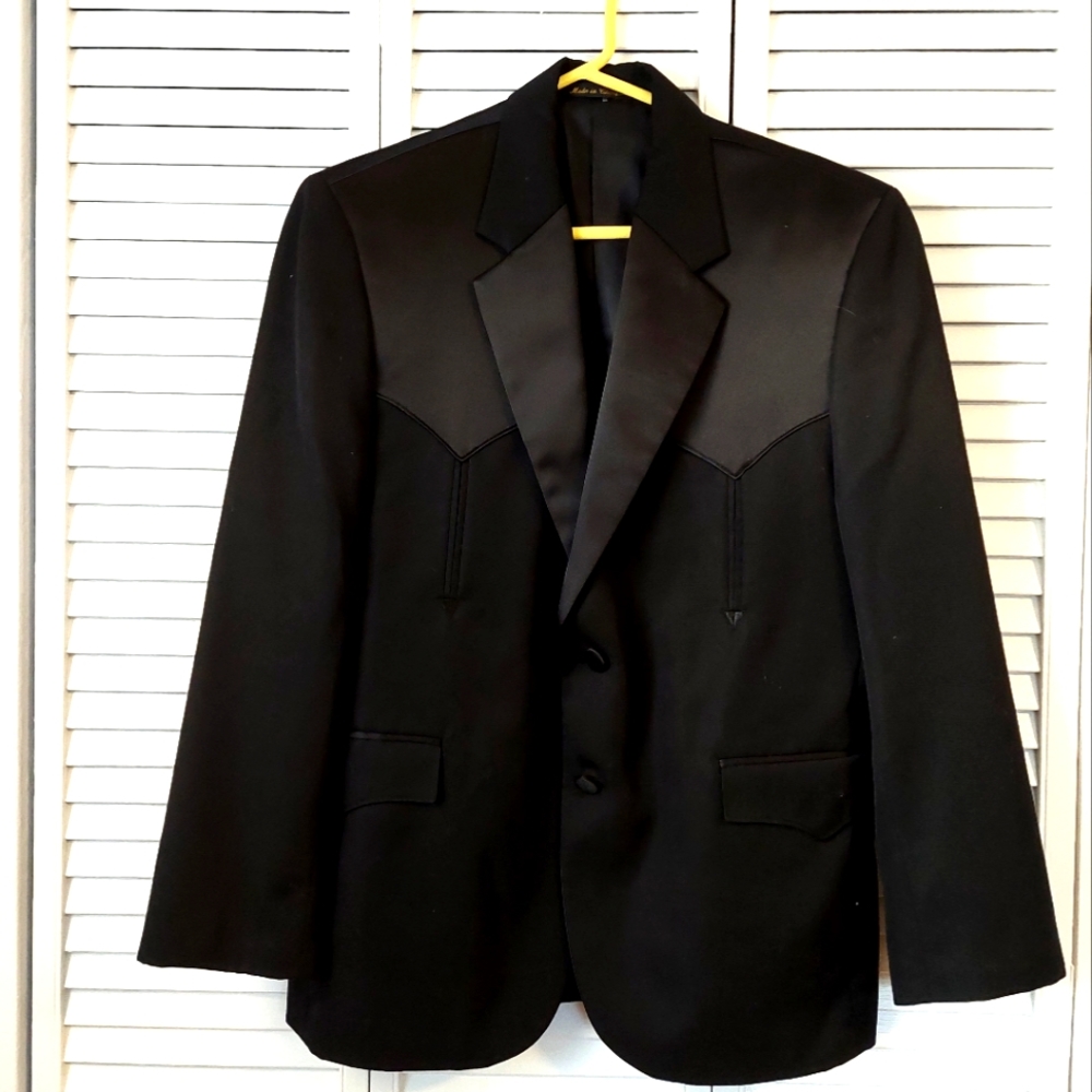 Circle S Western Tuxedo Jacket  ♡ Size 42S ♡ Black With Bow Tie